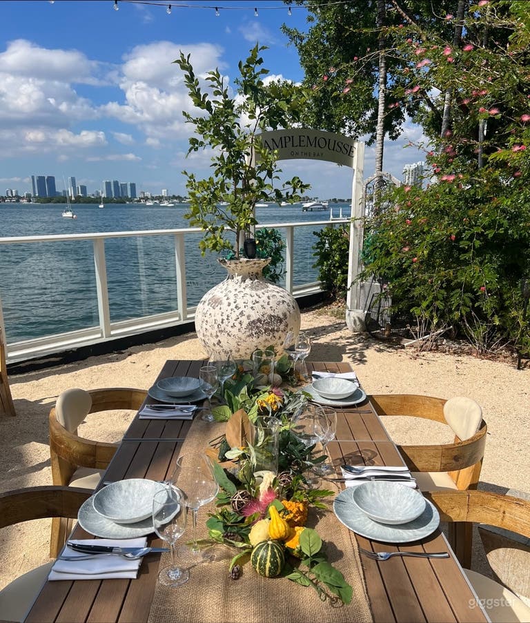  Waterfront Sunset Event Restaurant 