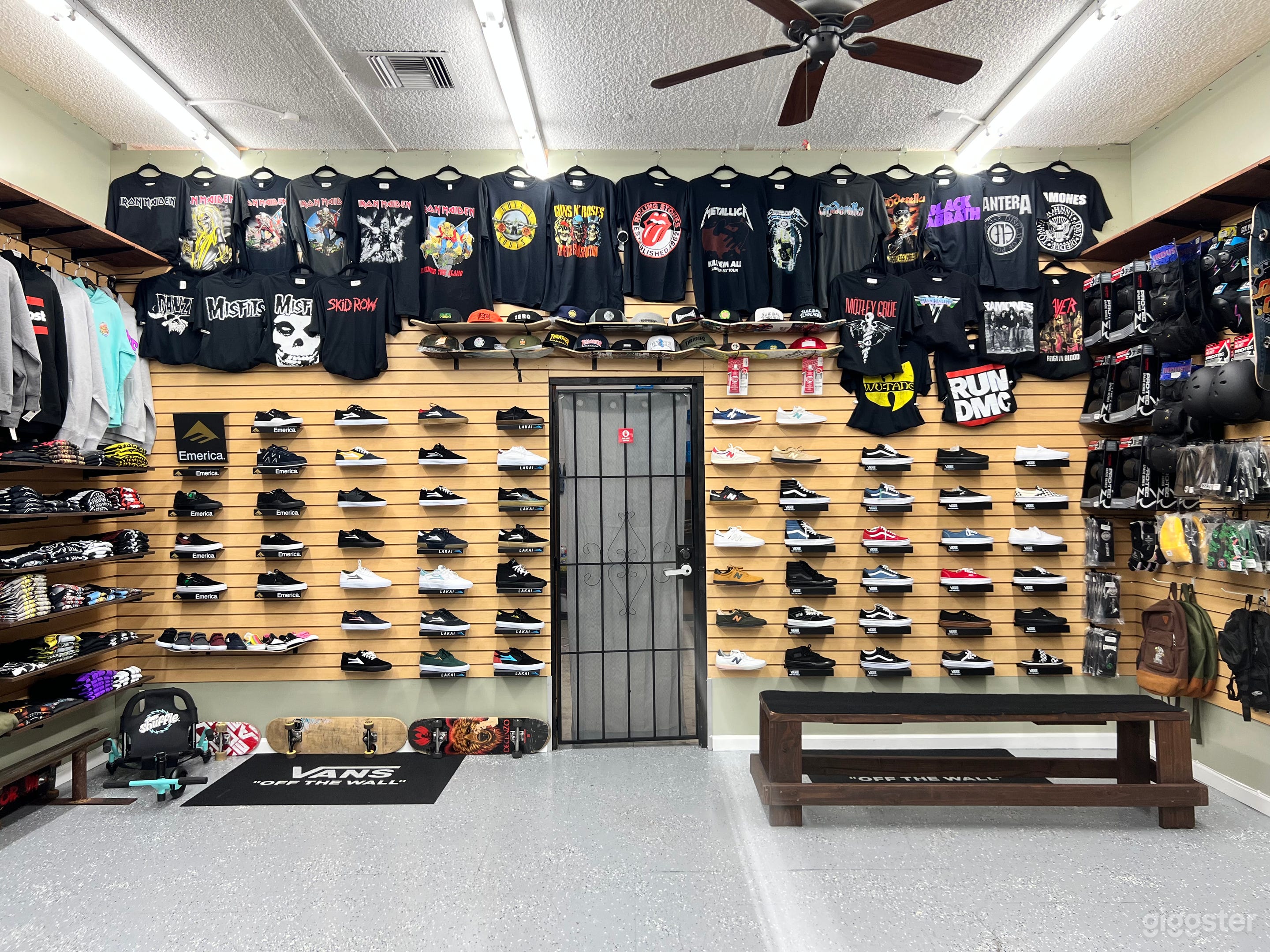 Urban Skate Shop with Lots of Floor Space and High Ceilings Photo 3