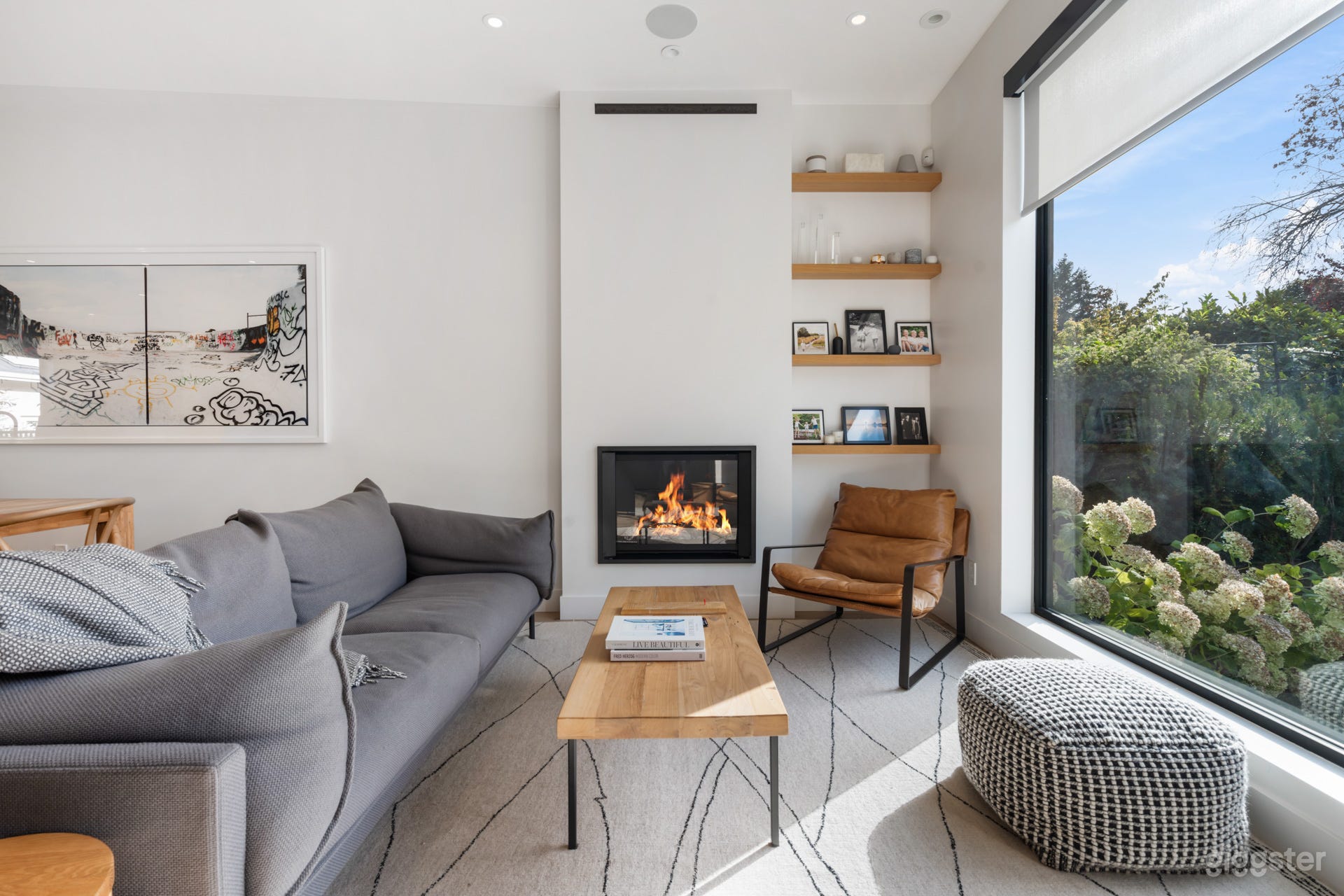 Contemporary Family Home Photo 1