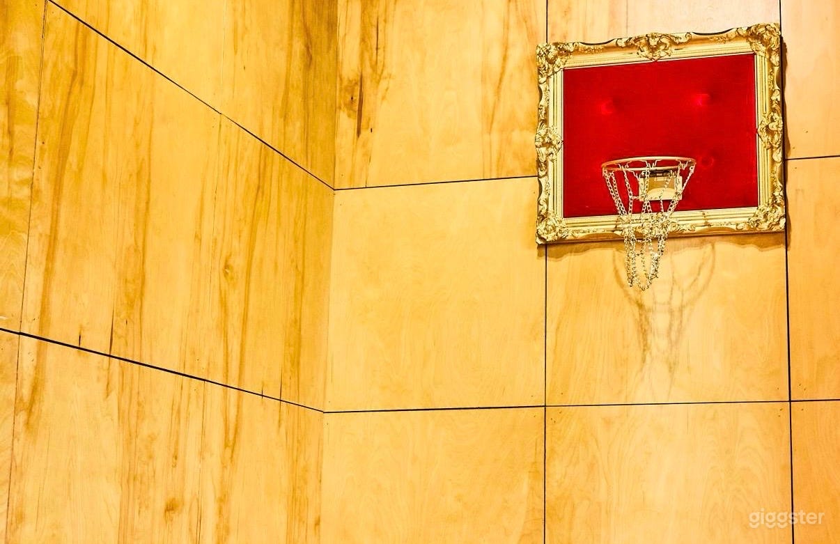 West Loop: Contemporary Podcast Penthouse loft Photo 2