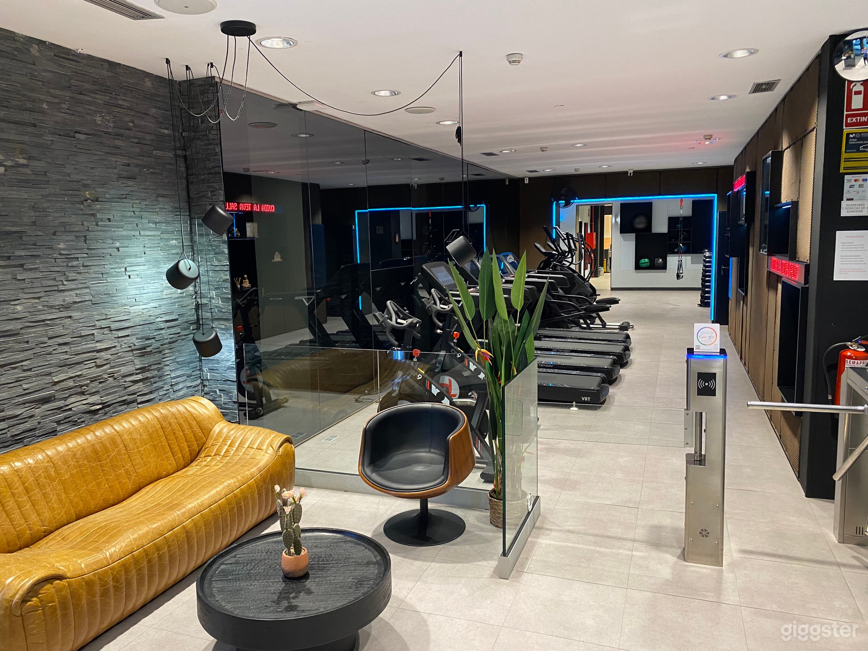 “Gimnasio Boutique Premium & Espacio de Entrenamiento Funcional” Foto 1