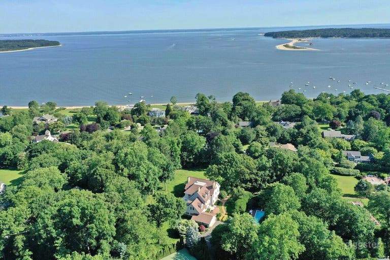  Tennis Court in Woods 