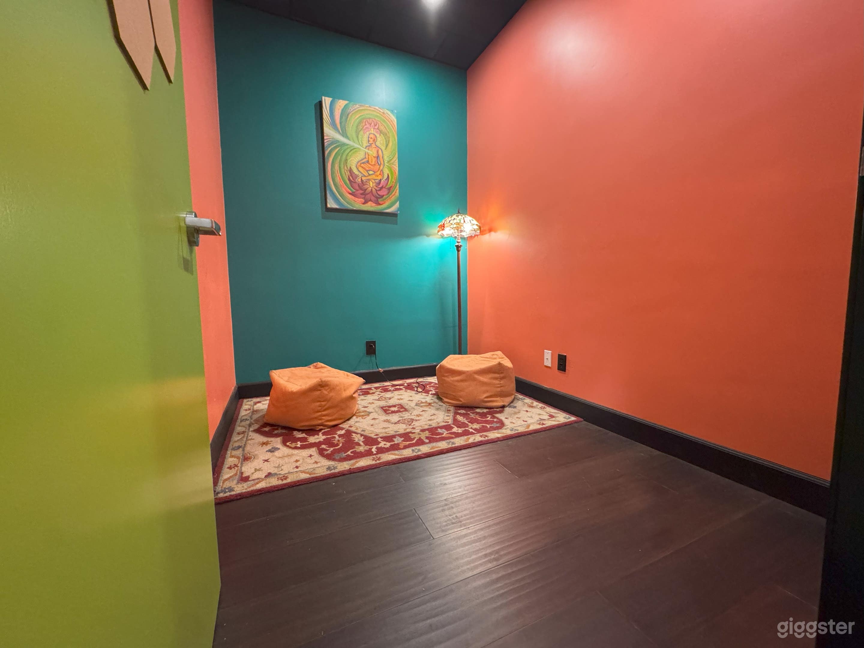 Private Consultation Room in a Organic apothecary Photo 2