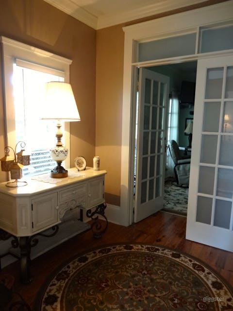  Elegant Entertainment Area 