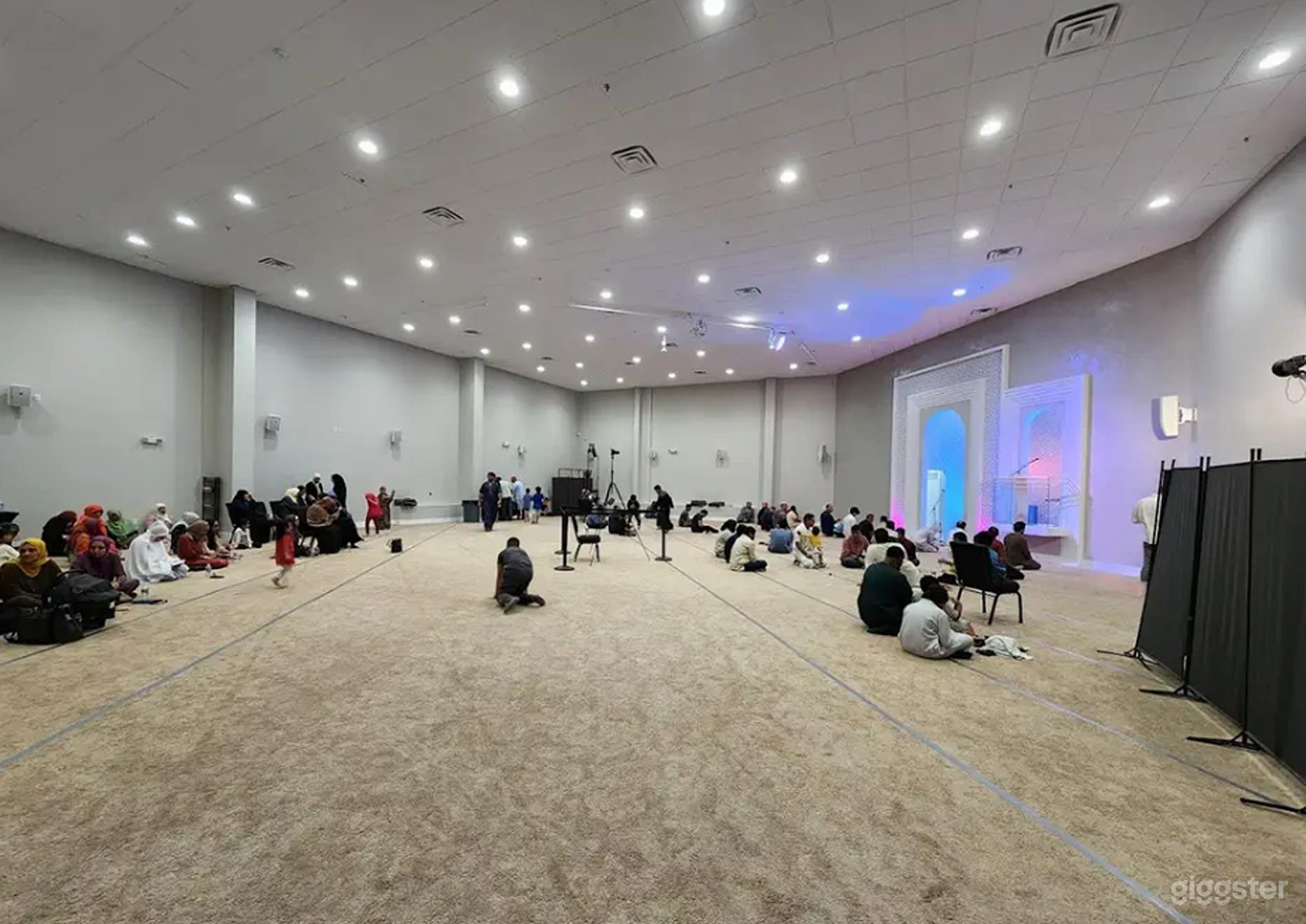 Versatile 900 sq/ft Event Space Photo 1