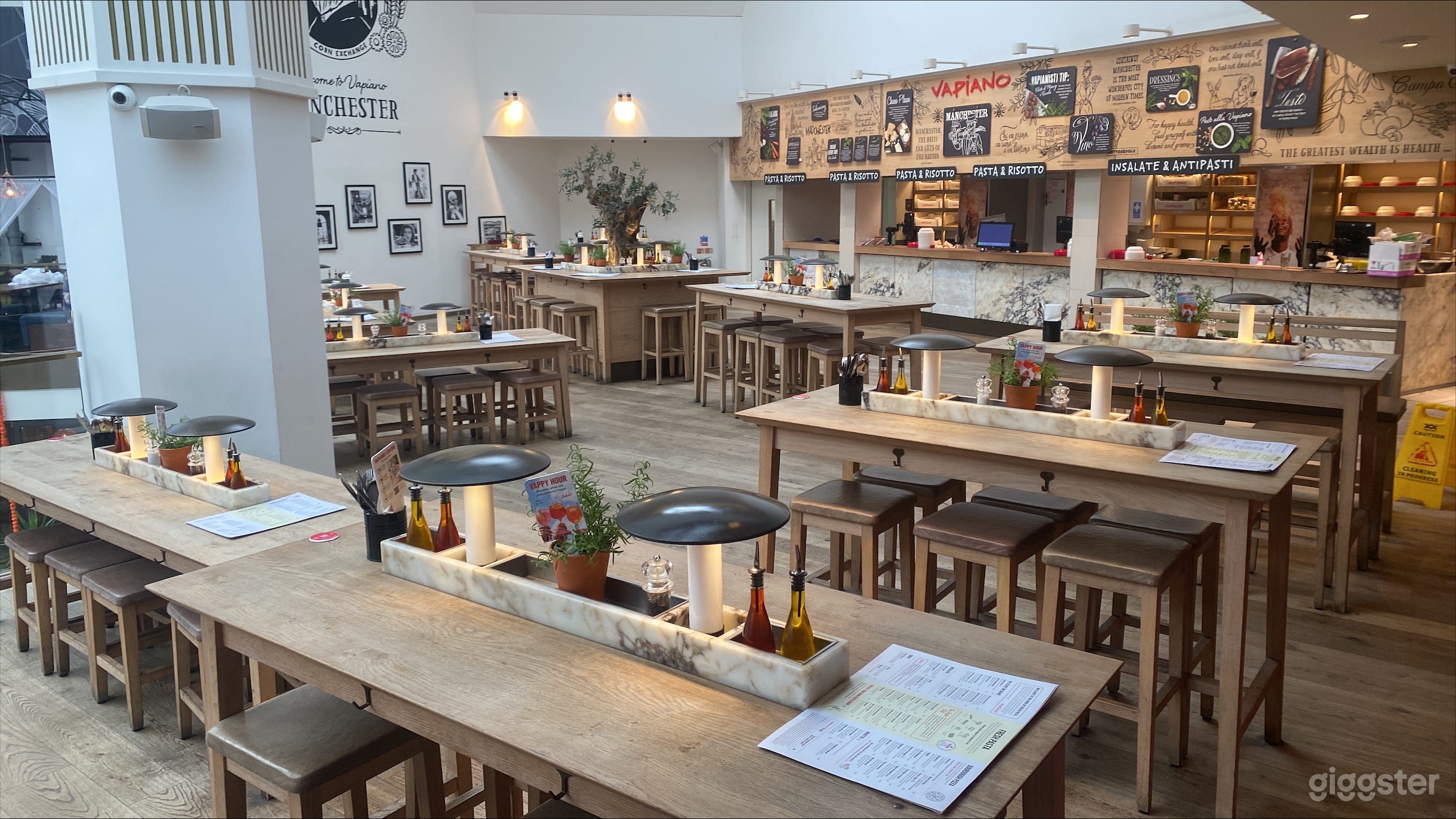 The Mezzanine at Manchester Photo 2