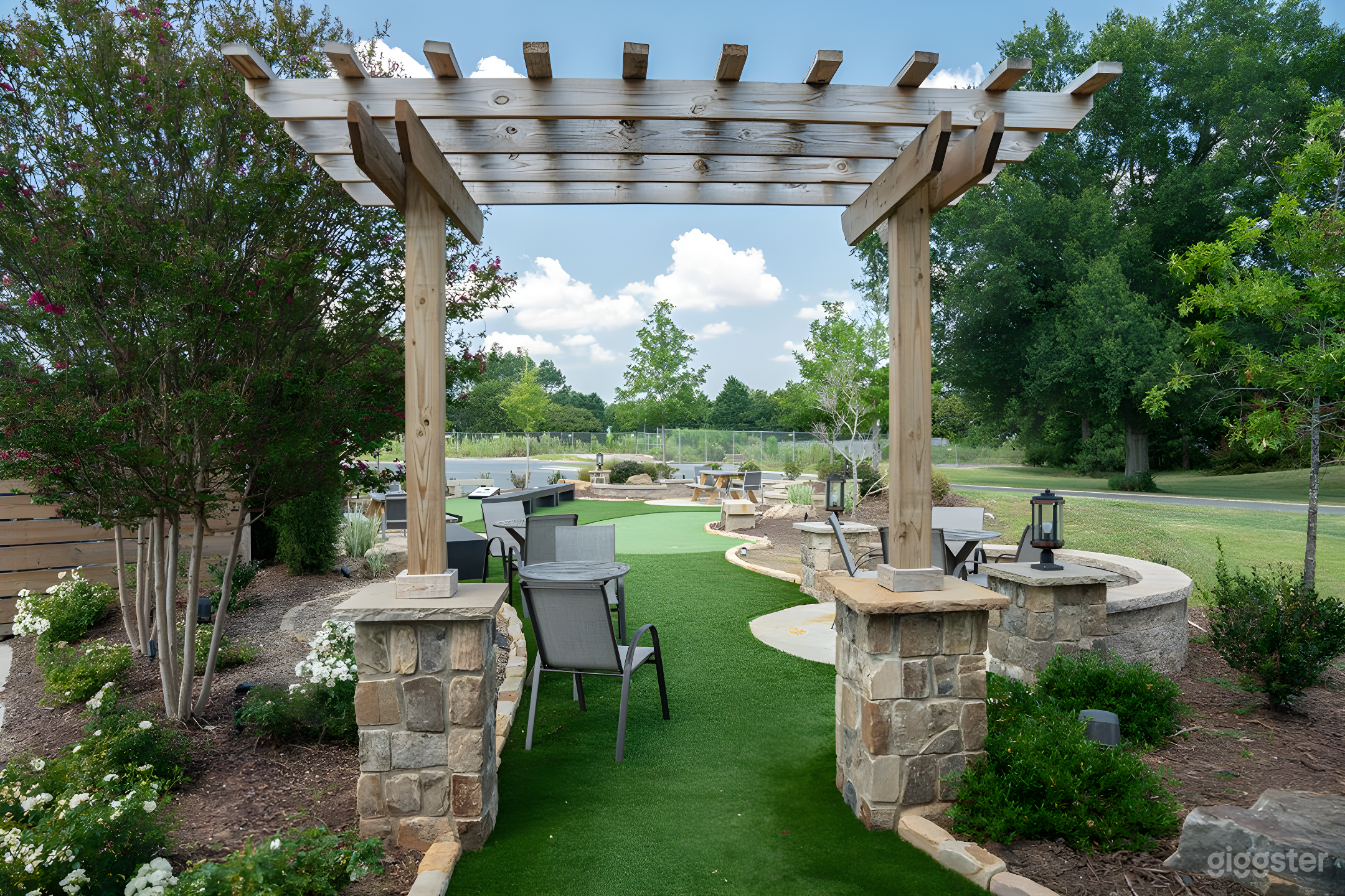 OpenTap - Outdoor Shade Garden Photo 2