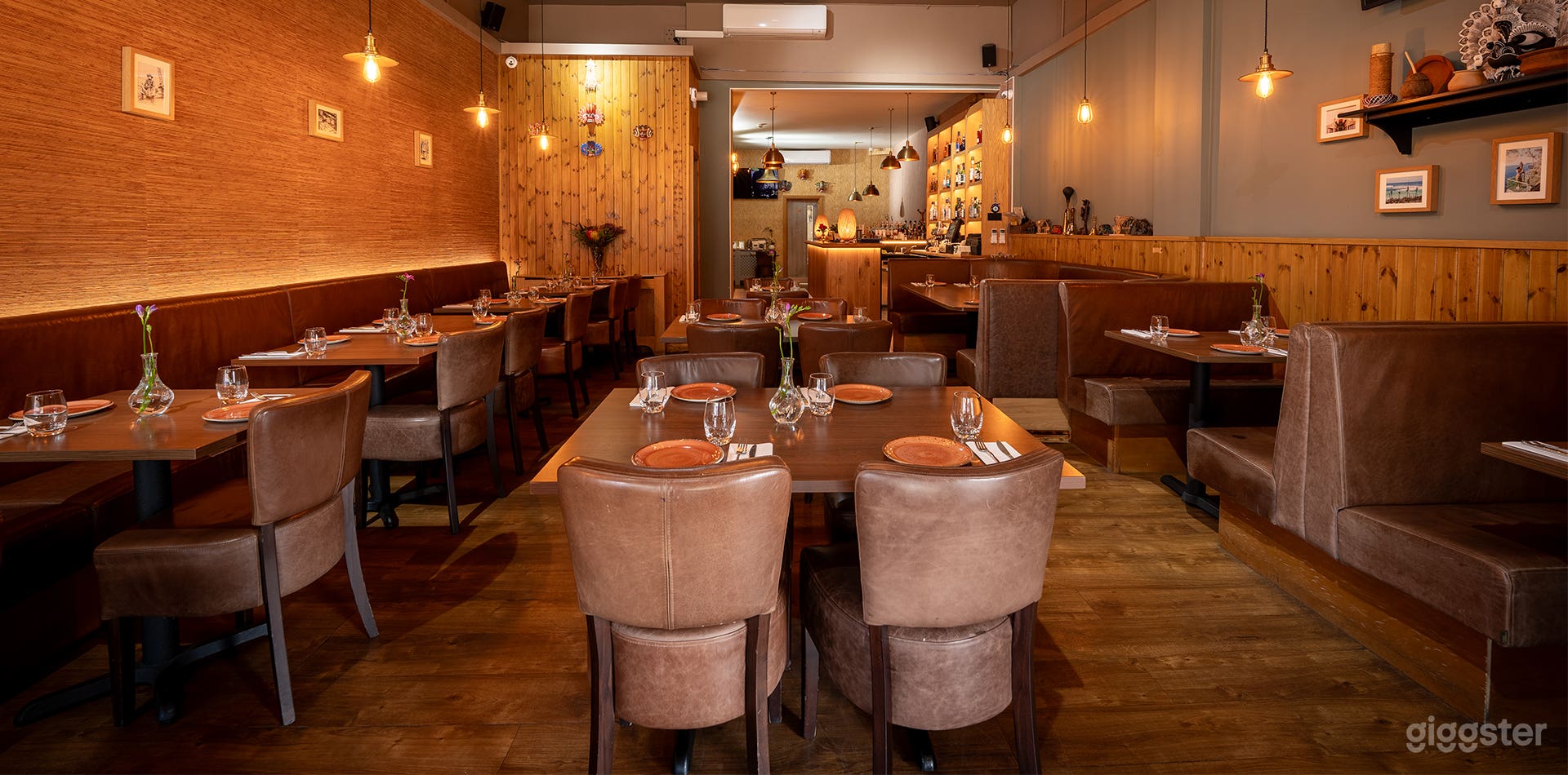 The Lounge Dining Area Photo 4