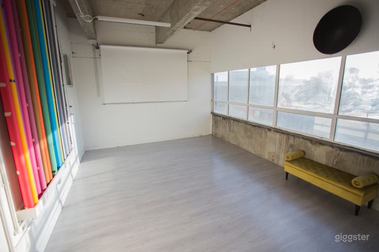  Studio A - 400 sq ft  