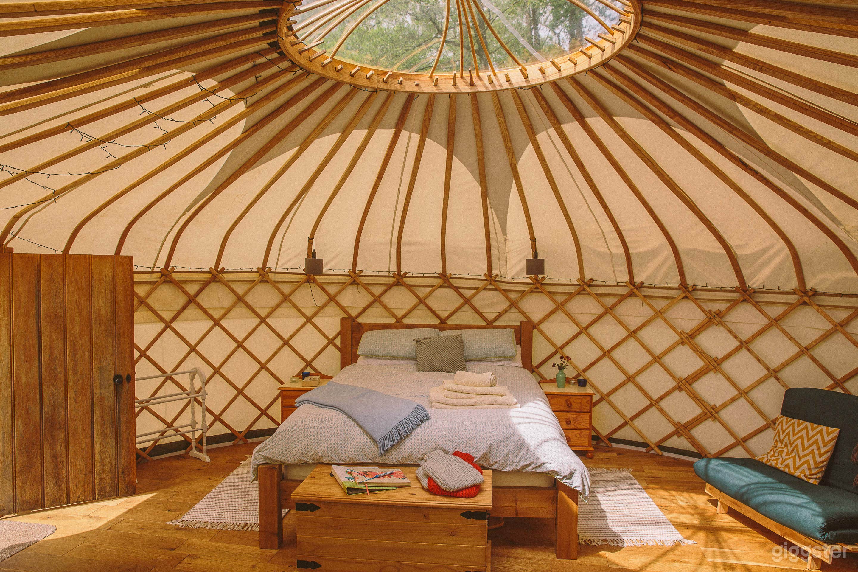 Cozy Hazelnut Yurt in Norwich Photo 1