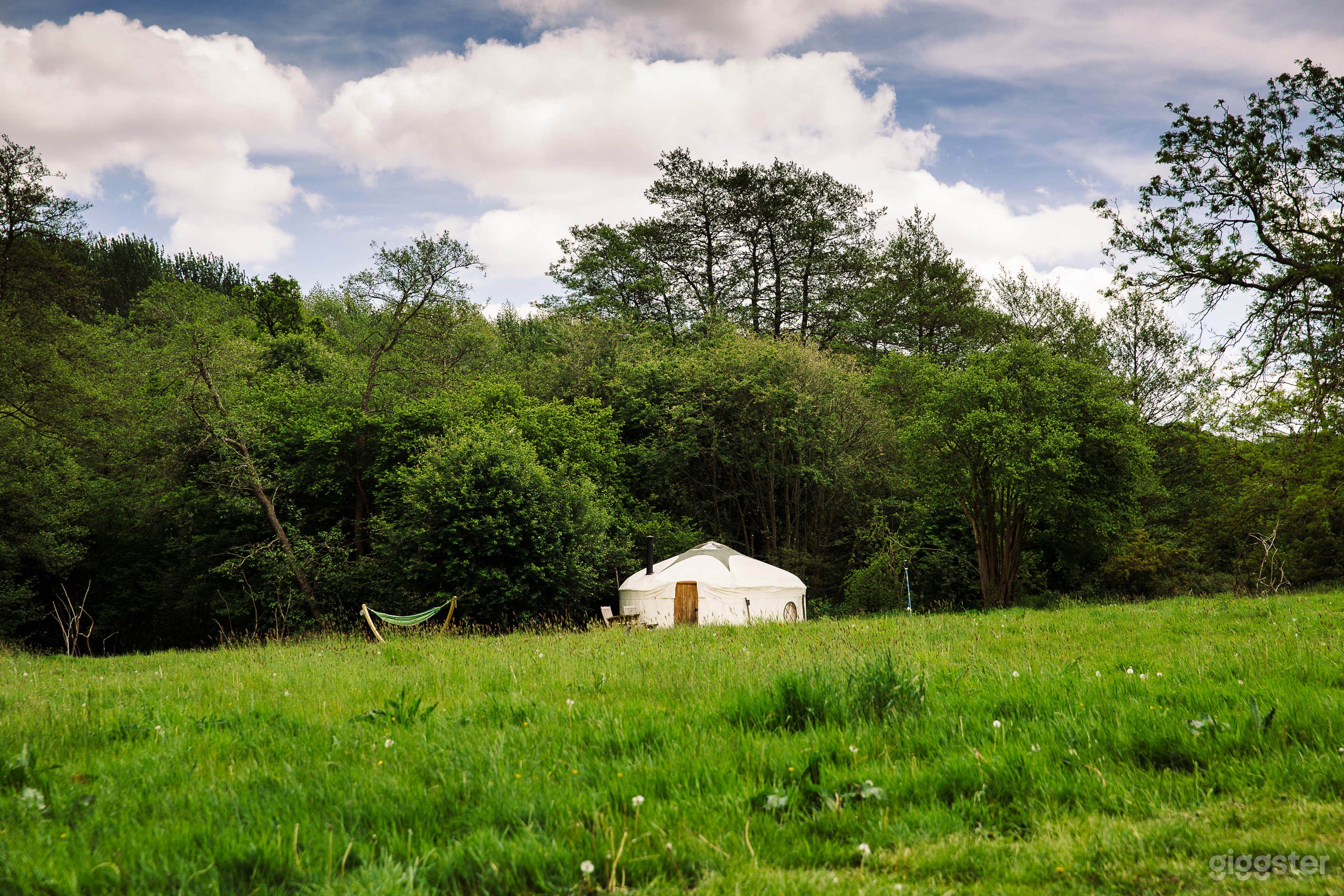 Cozy Hazelnut Yurt in Norwich Photo 2
