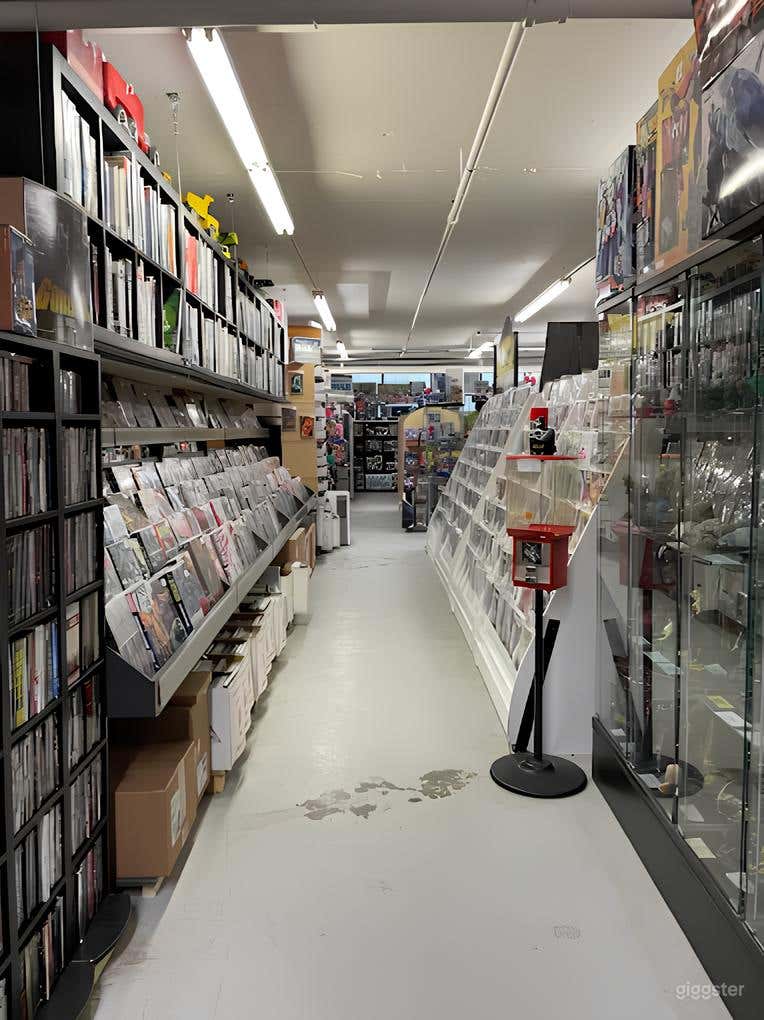 Comic Book Store in Montreal Photo 3