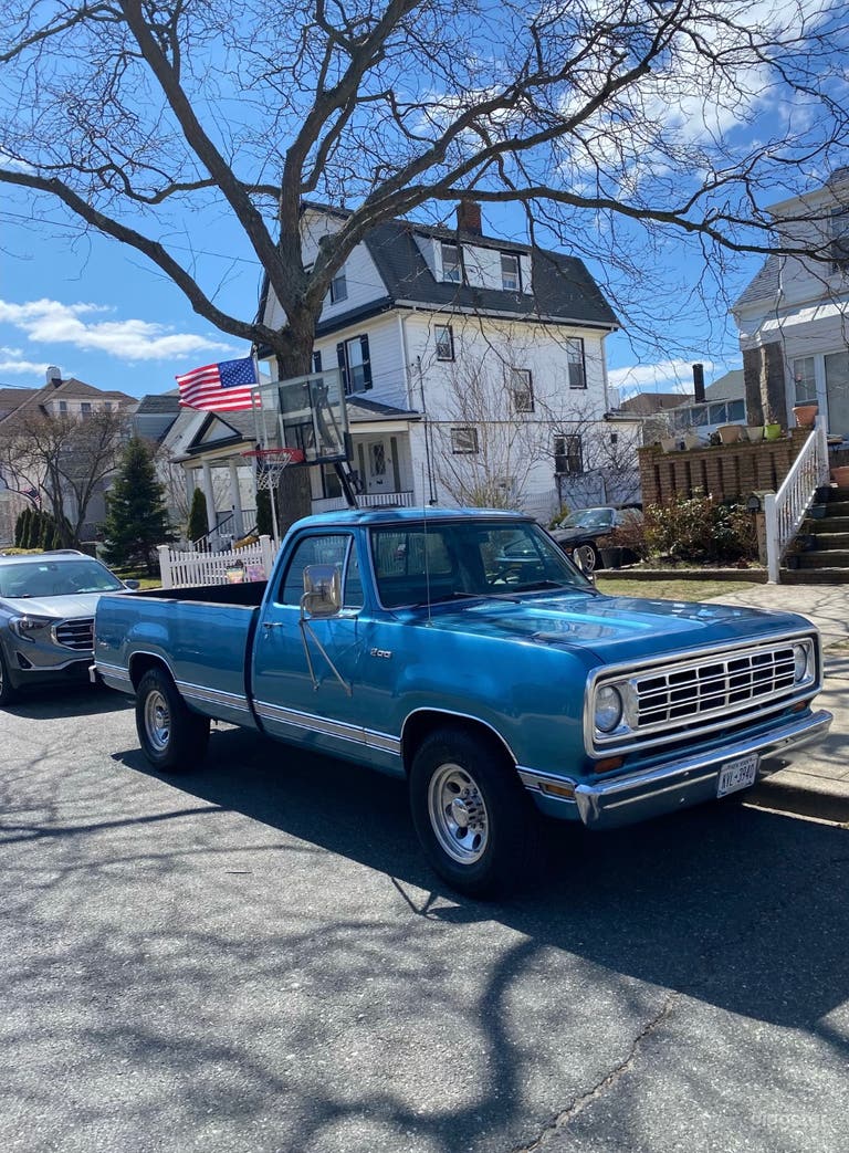  1975 Dodge Adventurer Truck 