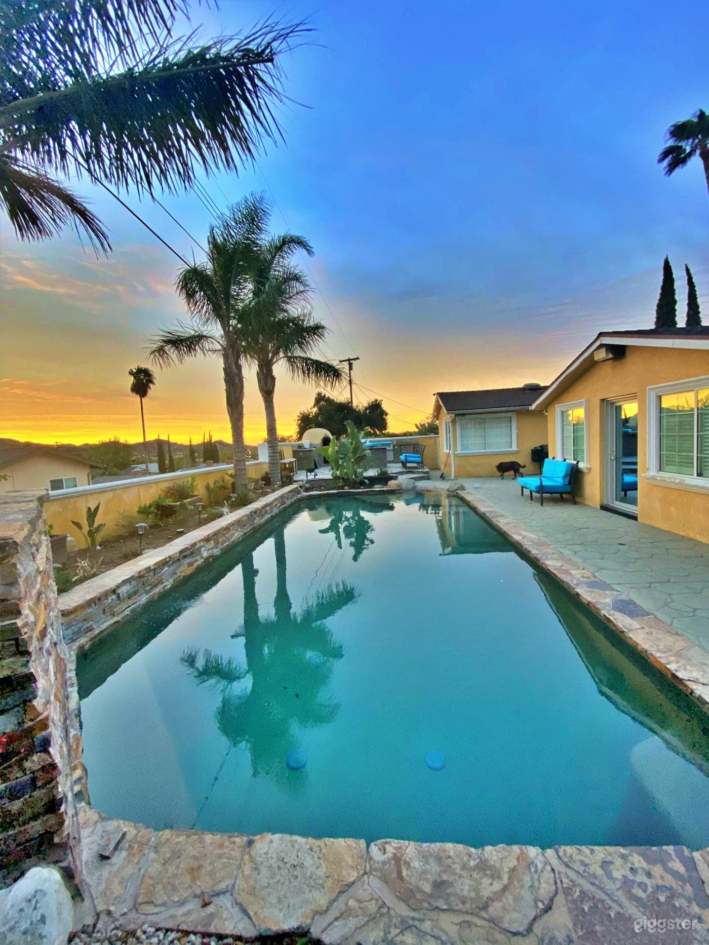 Swimming Pool with Mountain Views Photo 2