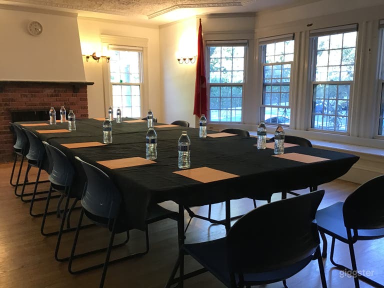  Roundtable discussion 