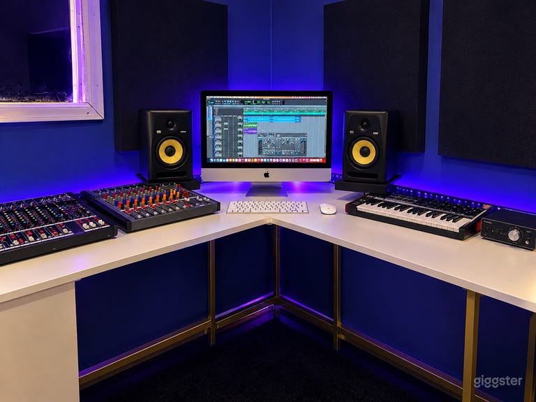  Advanced Recording & Podcast Studio in Atlanta 