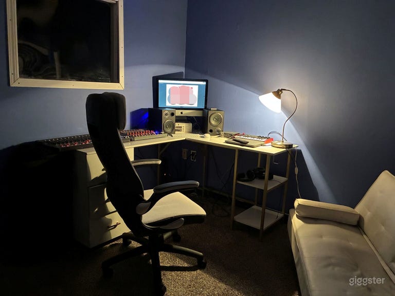  Advanced Recording & Podcast Studio in Atlanta 