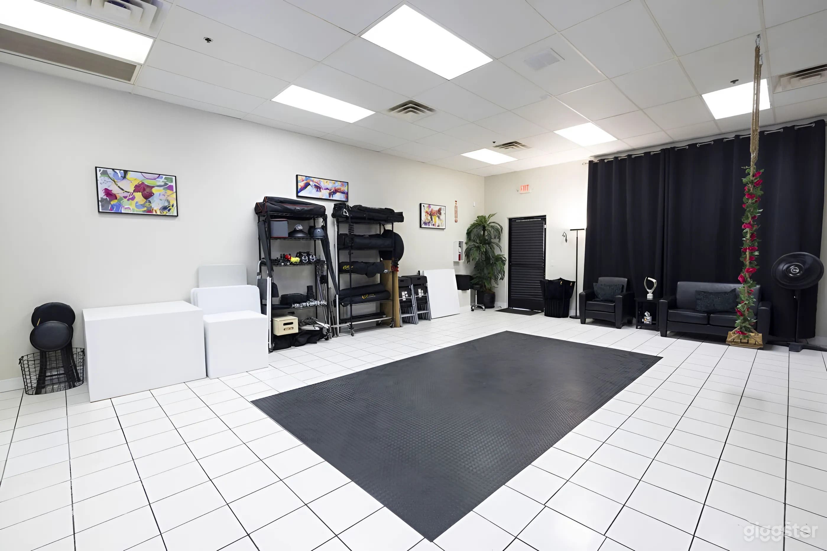 Creative Photo &amp; Video Studio in Las Vegas Photo 3