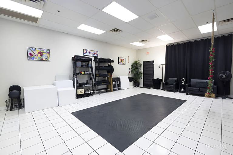  Creative Photo & Video Studio in Las Vegas 