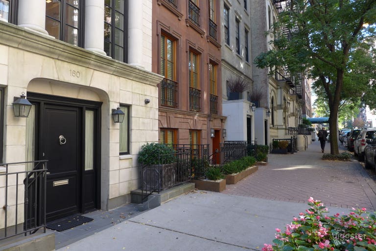  Modern Victorian Townhouse with Classic Details 