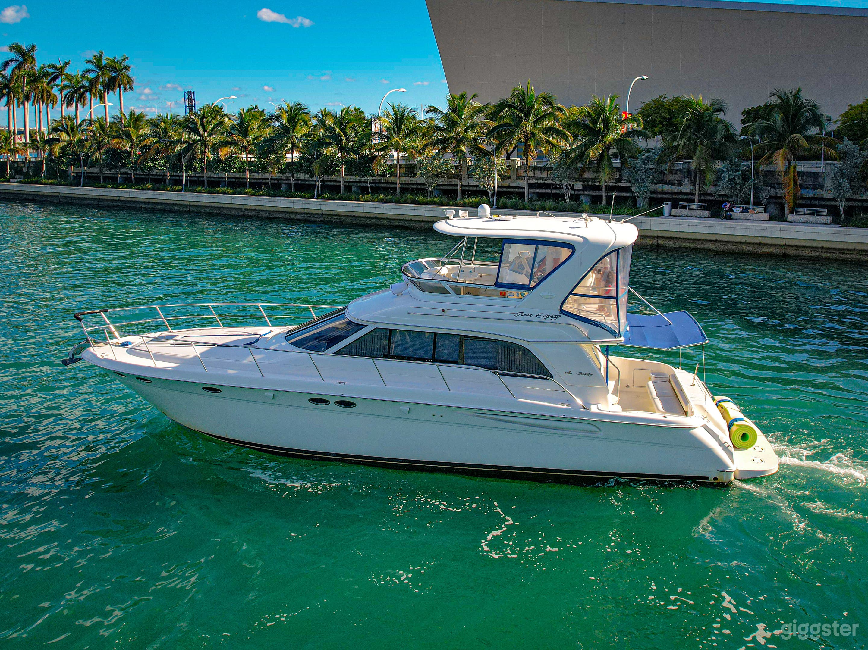 Sea Ray Sedan 50ft  Photo 2
