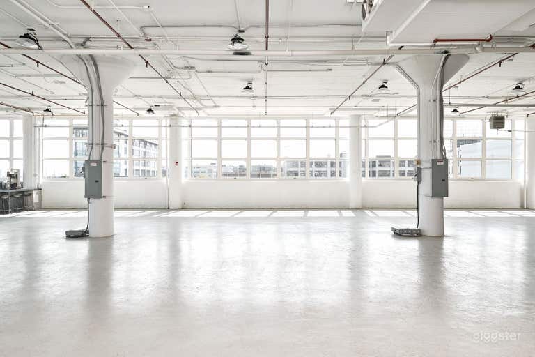  Studio B - East facing windows 