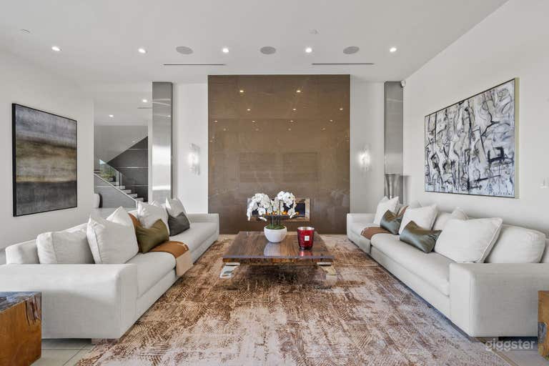  BEL AIR ELEGANCE: CINEMATIC VILLA 