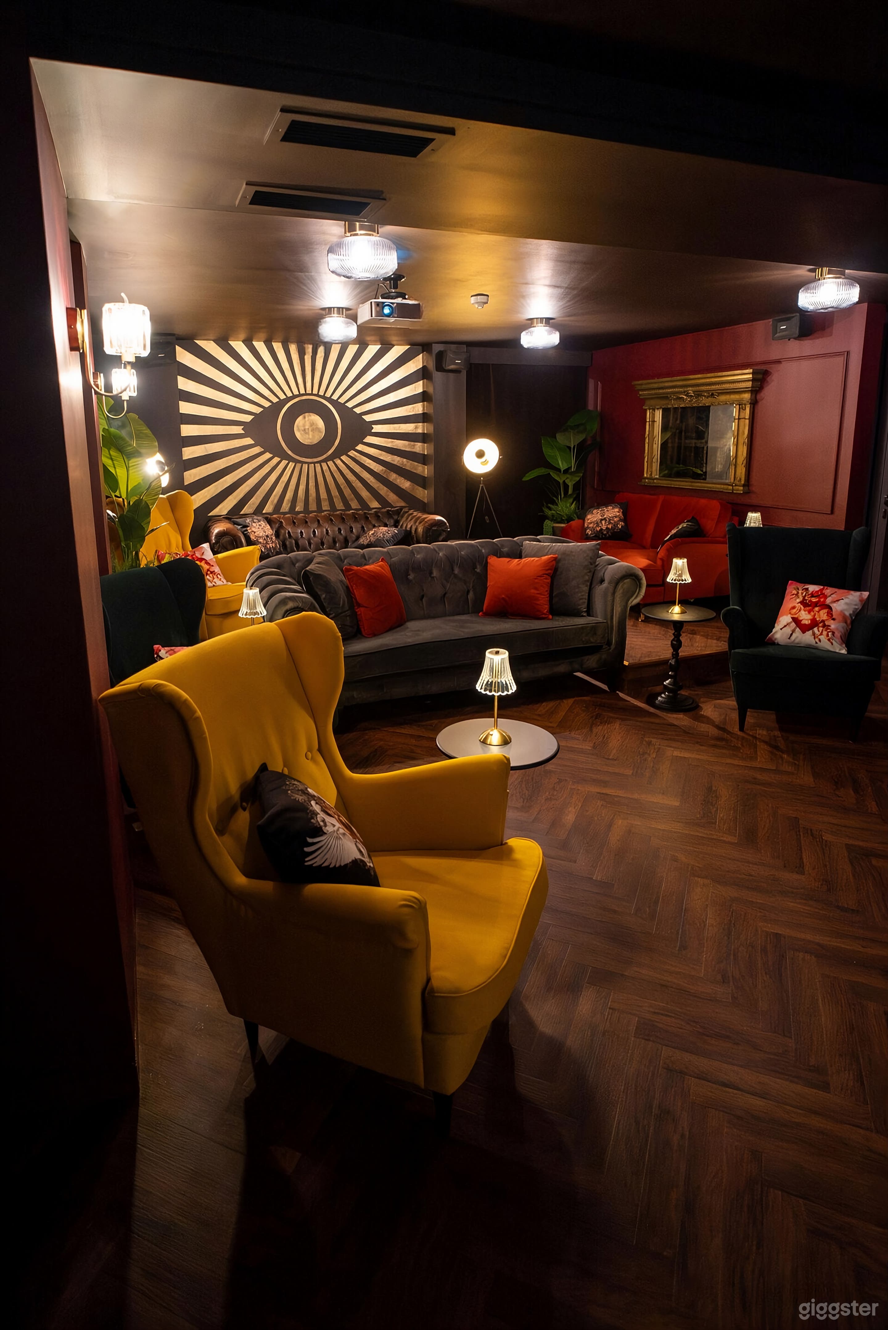 The Lounge - Private Screening Room Photo 2