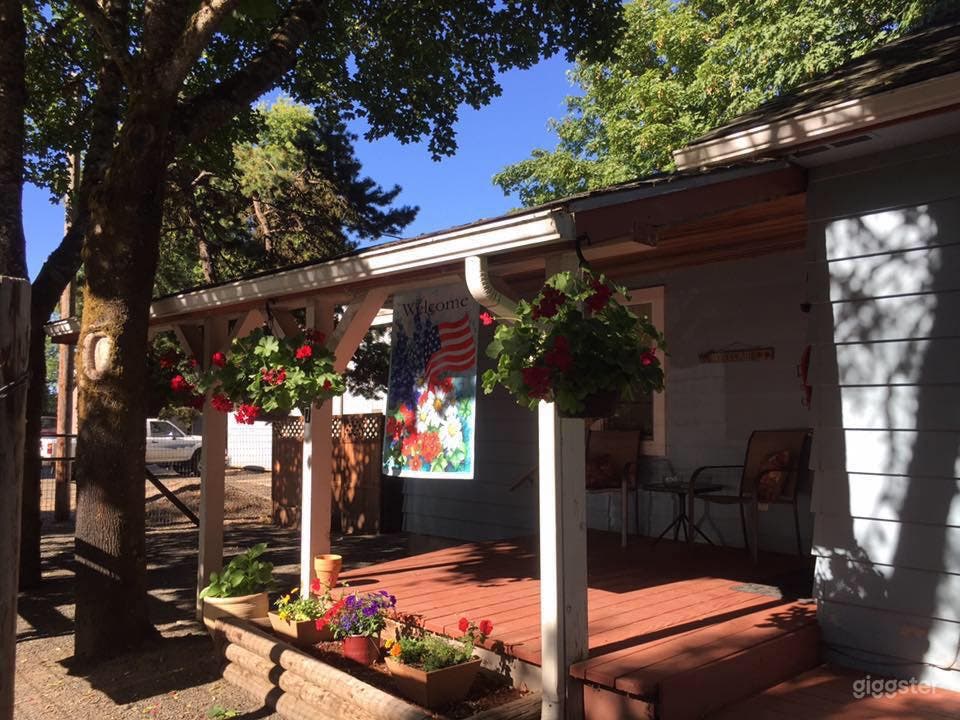 Farm Stay and Stable in Wine Country  Photo 2