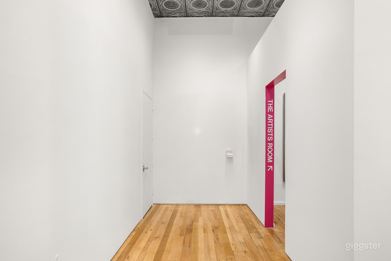  Light-filled Art Gallery in the Heart of Tribeca 