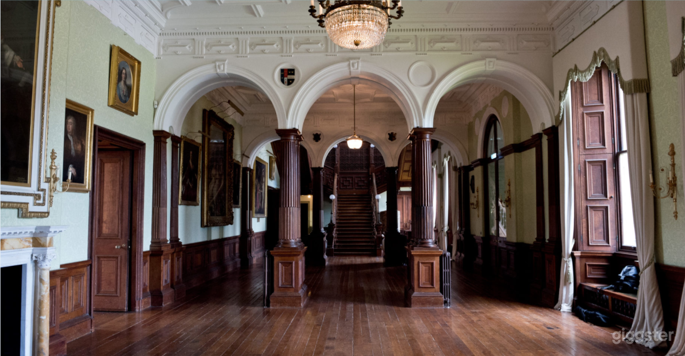 Stunning Grand Hall in Staffordshire Photo 1