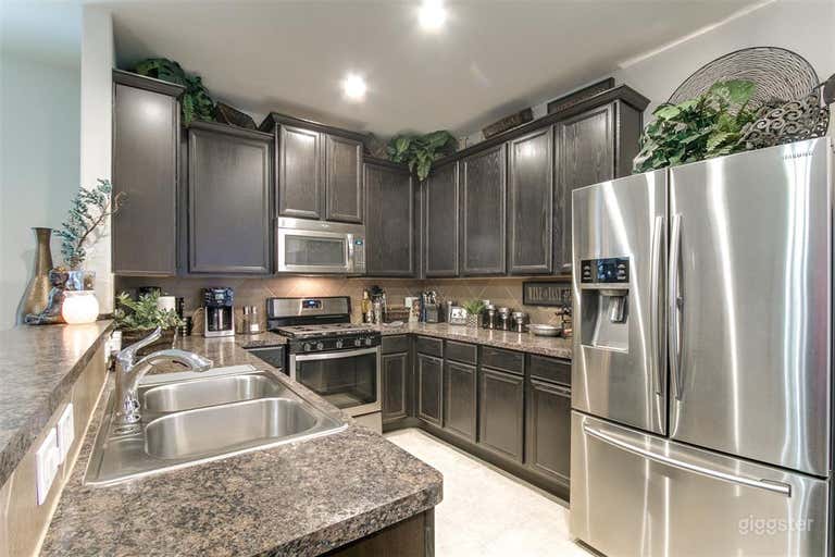  Luxury Home-Private Gated Neighborhood 