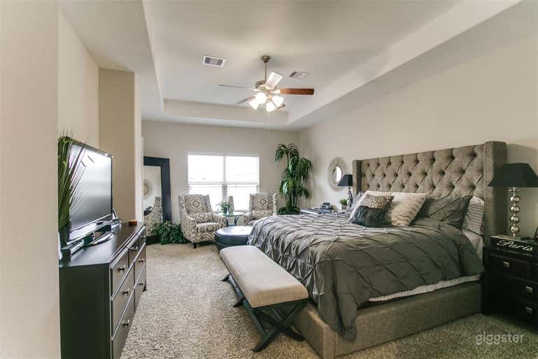  Luxury Home-Private Gated Neighborhood 