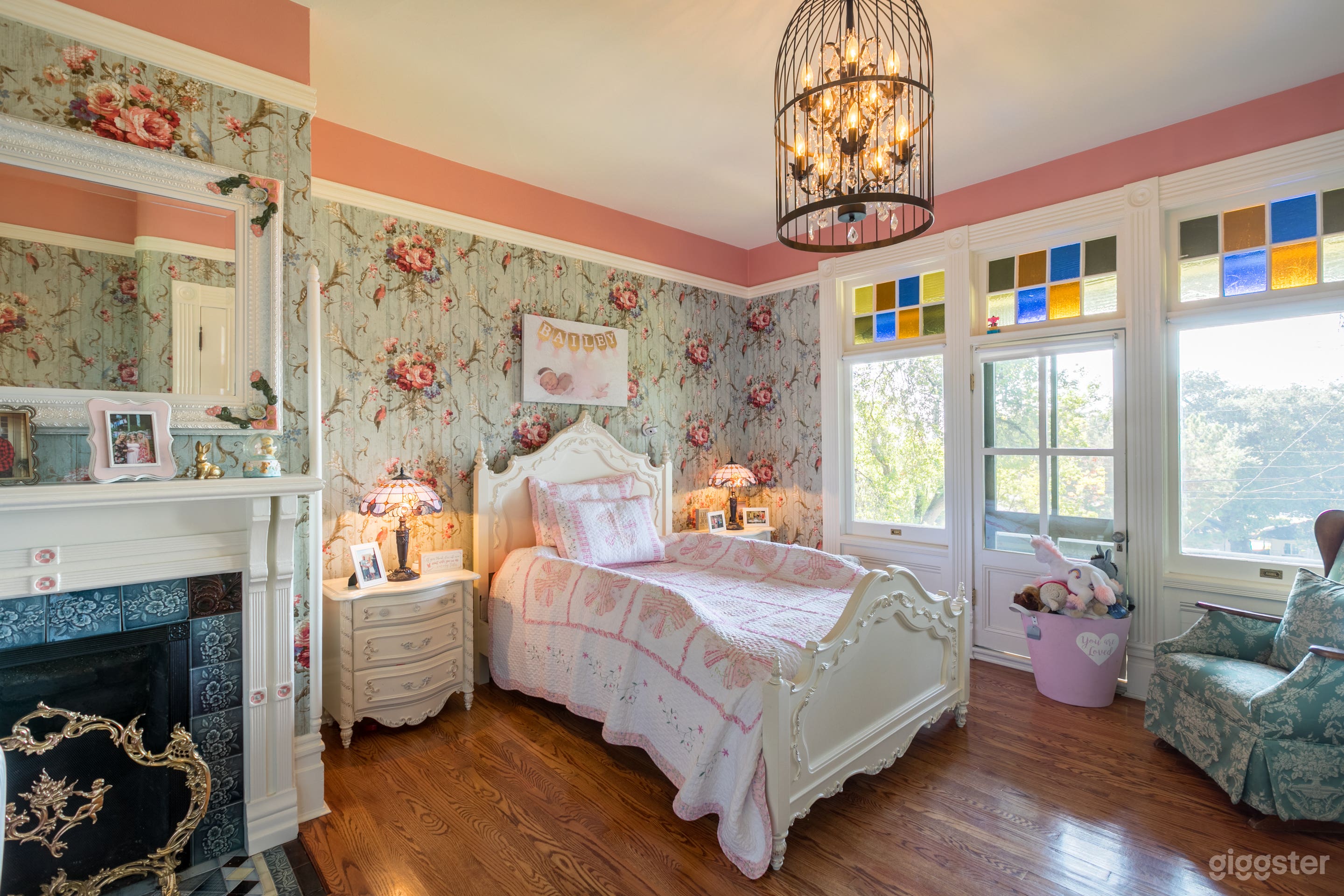 Victorian House Monrovia Photo 4