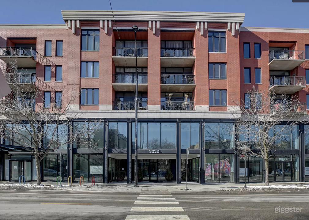 Quite and Spacious Condo Photo 1