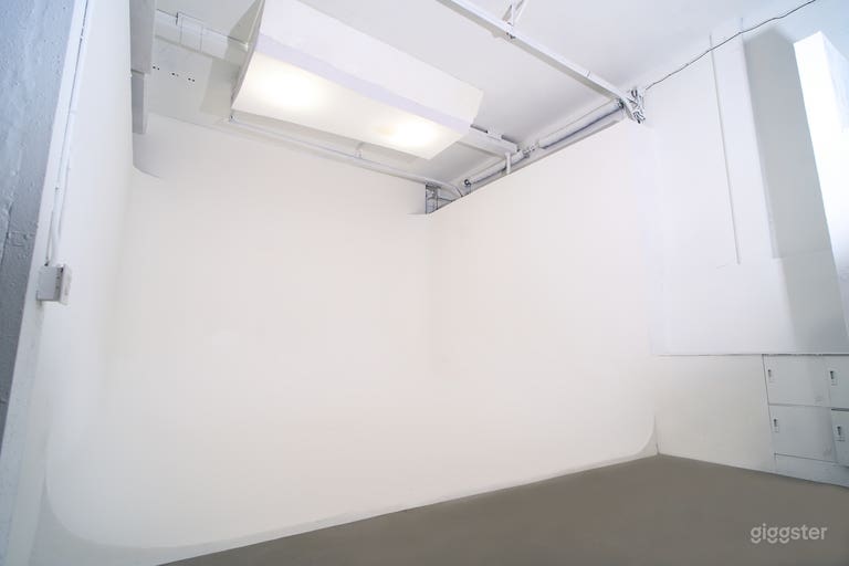  Cyclorama wall. 20ft x 20ft 