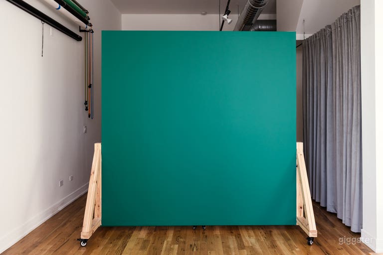  8x8&#x27; Mobile Wall 