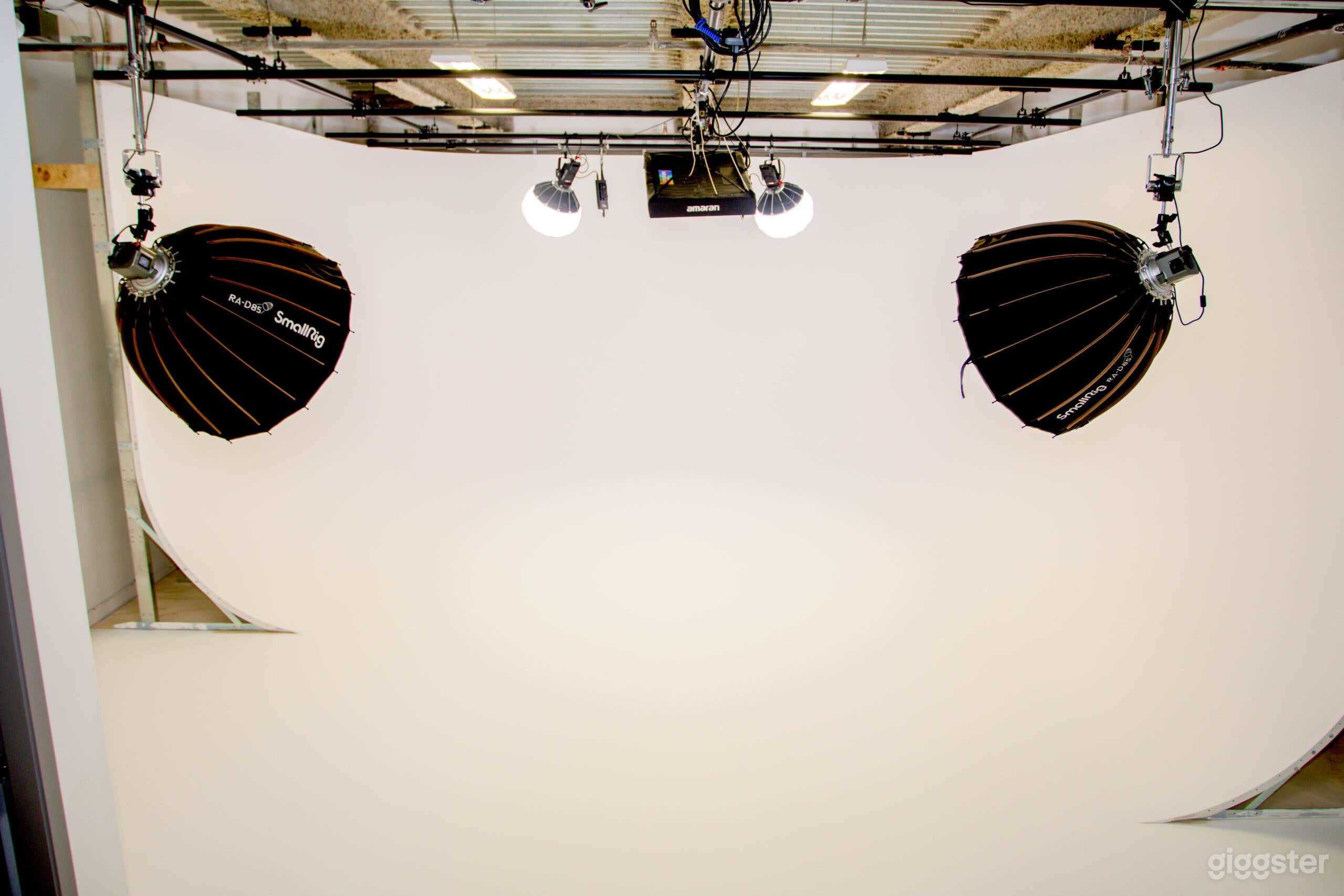 3 Sided Cyclorama Wall Photo 1