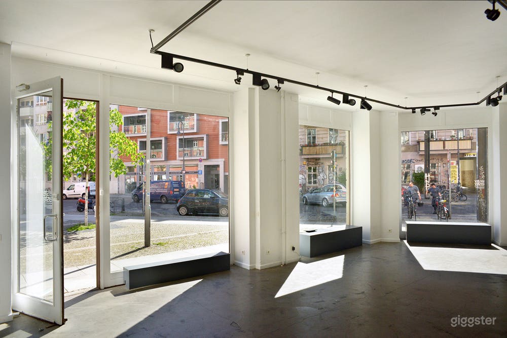 sehr heller Eckladen / Gallerie in bester PBerg Lage Photo 4