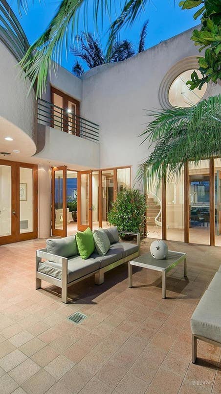 Breathtaking Coastal Estate Photo 4