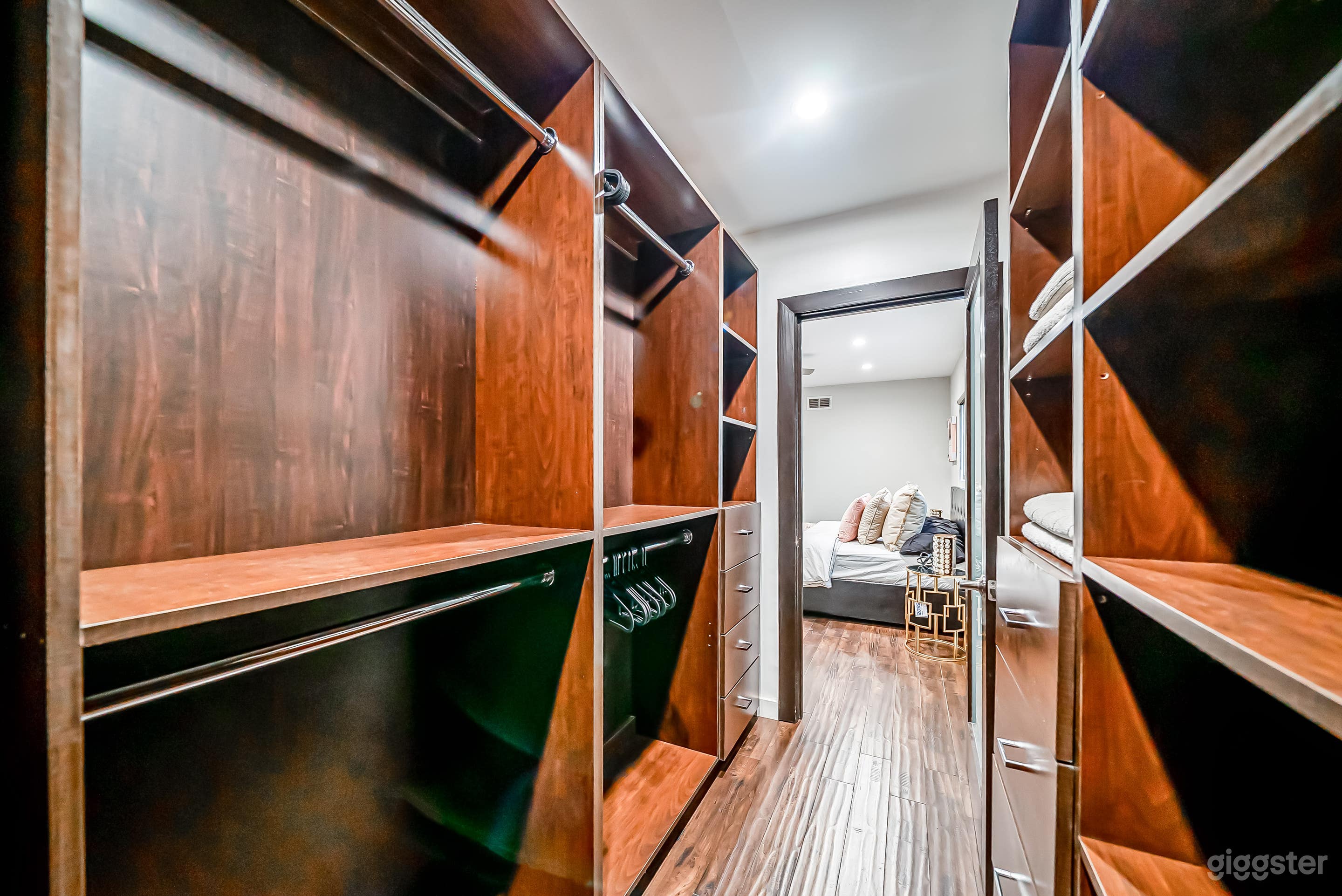 Beautiful house pool/spa in prime location  Photo 3