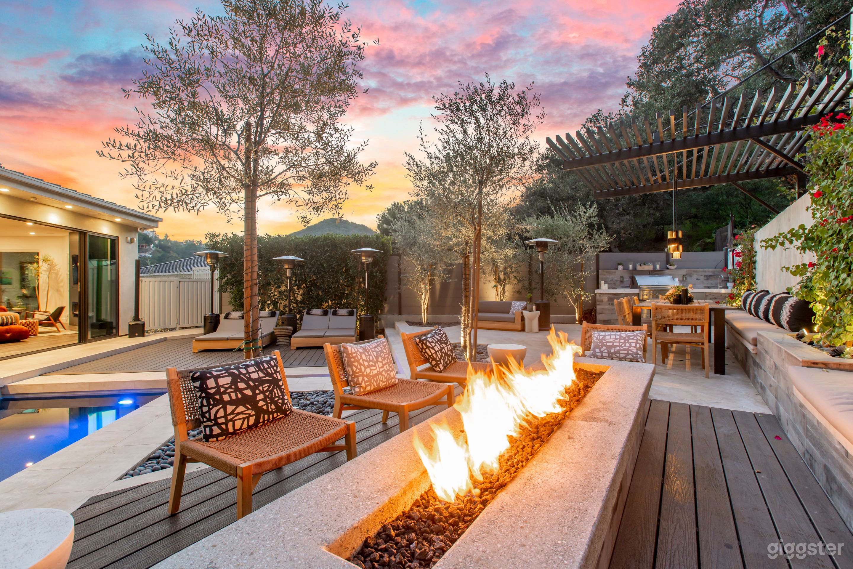 WILLOW GLEN COLOR POP CANYON HOUSE Photo 3