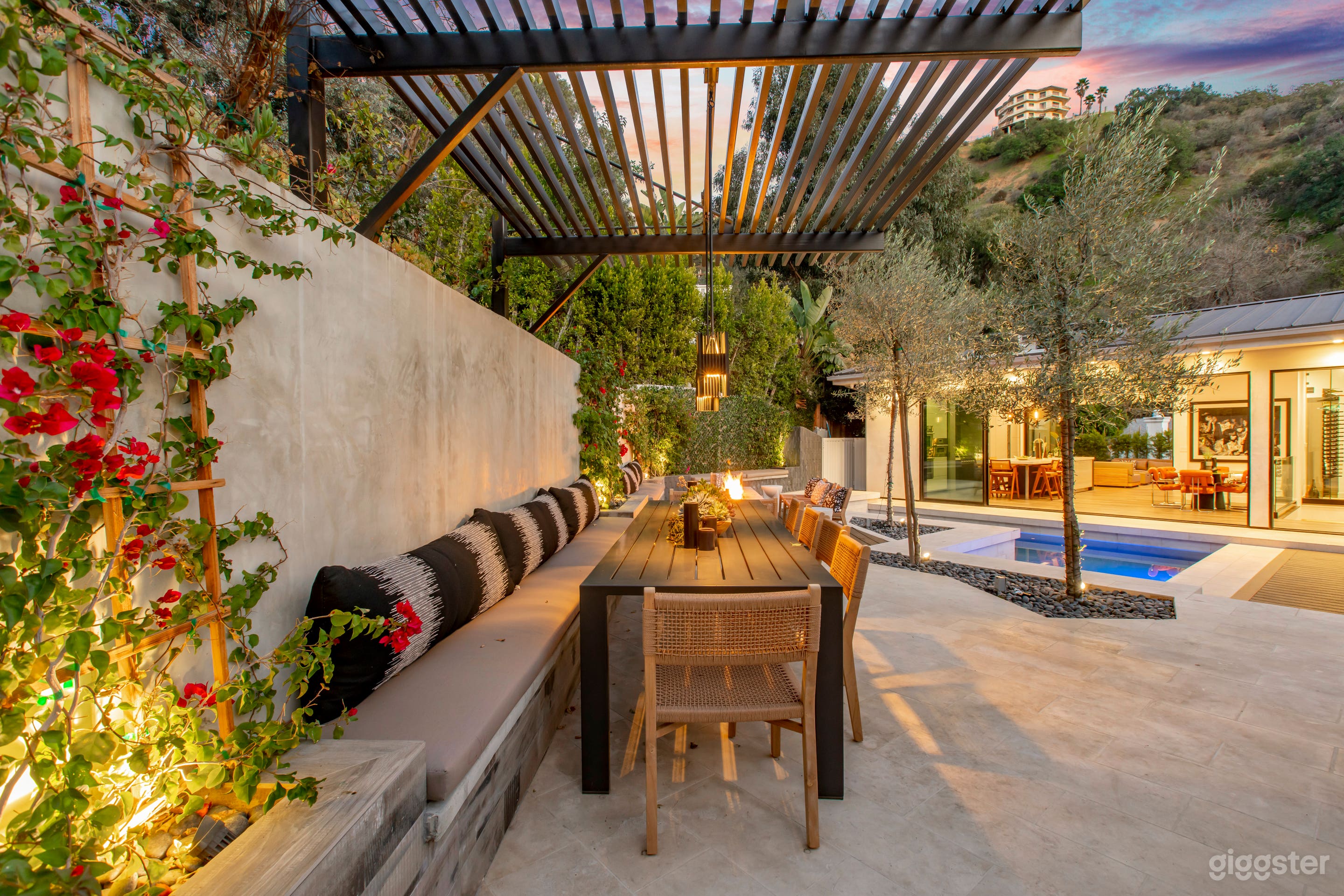 WILLOW GLEN COLOR POP CANYON HOUSE Photo 4