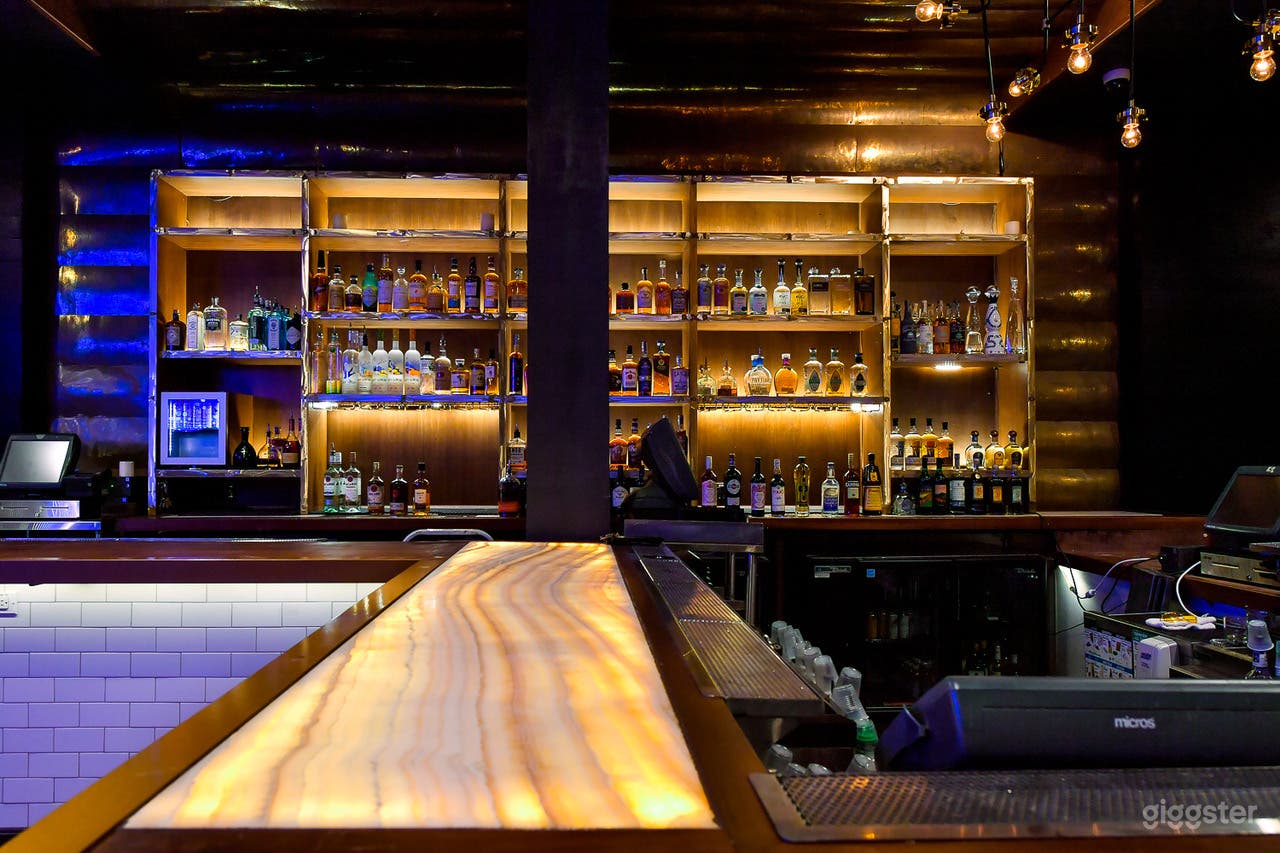 Lively Marina Lounge with Dance Floor &amp; Full Bar Photo 1