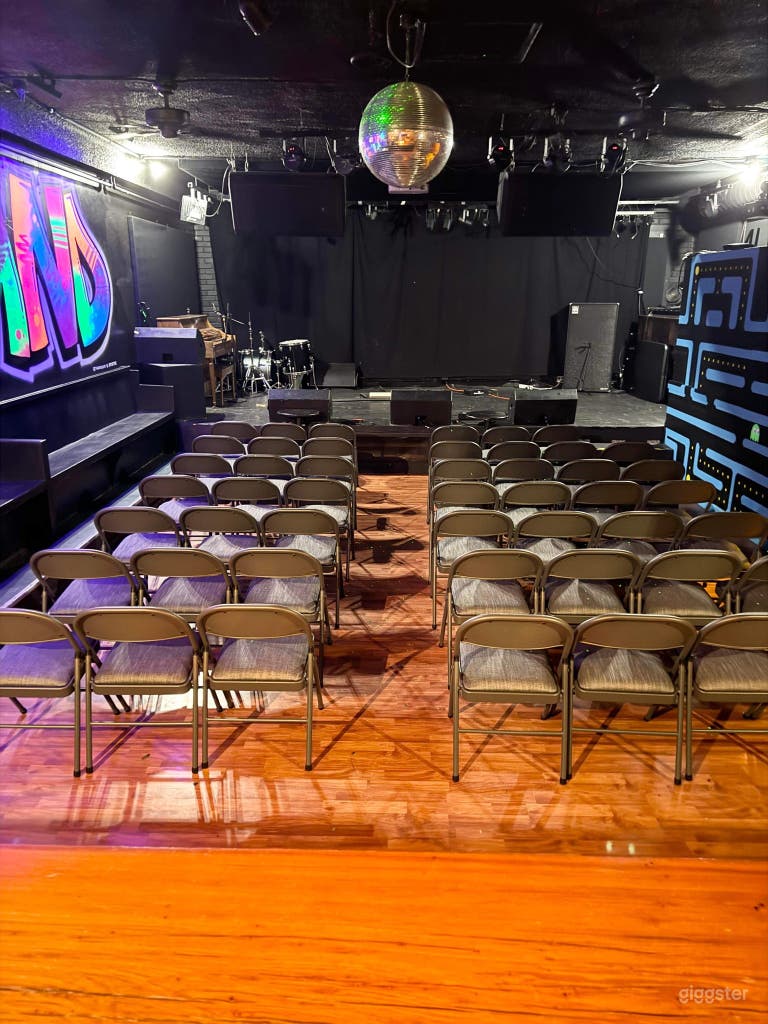  Versatile Event Space for Live Shows 