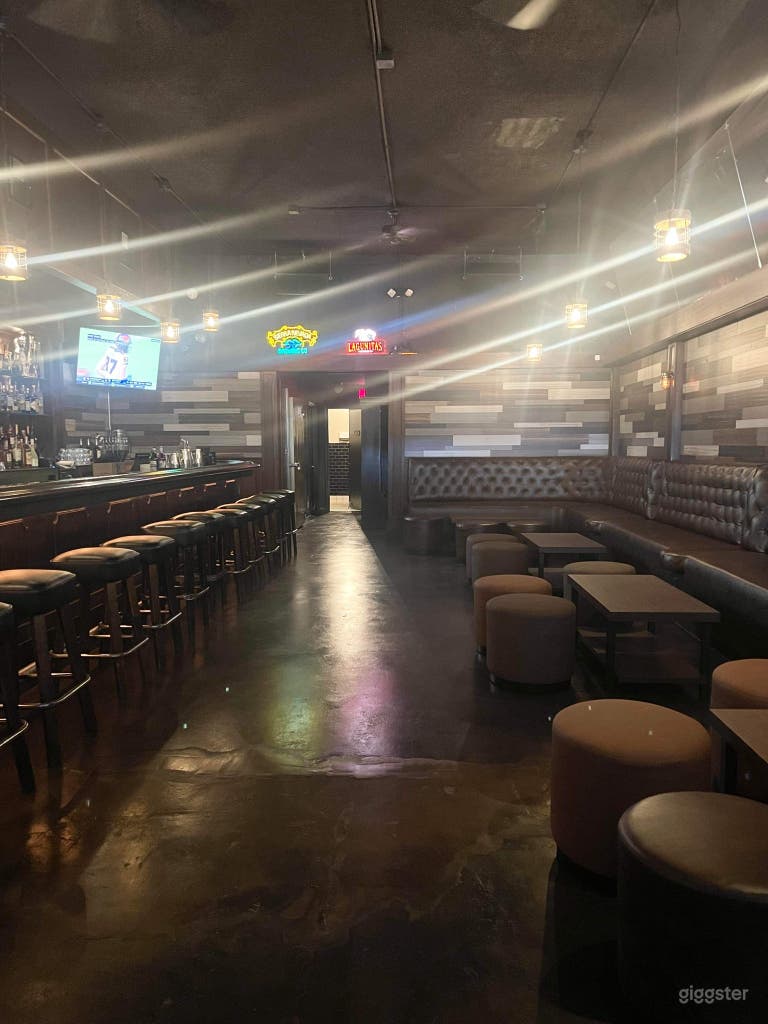  Versatile Event Space for Live Shows 