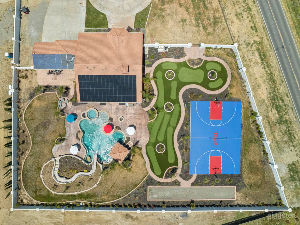 Unique and Versatile Villa in Tracy, CA Photo 1