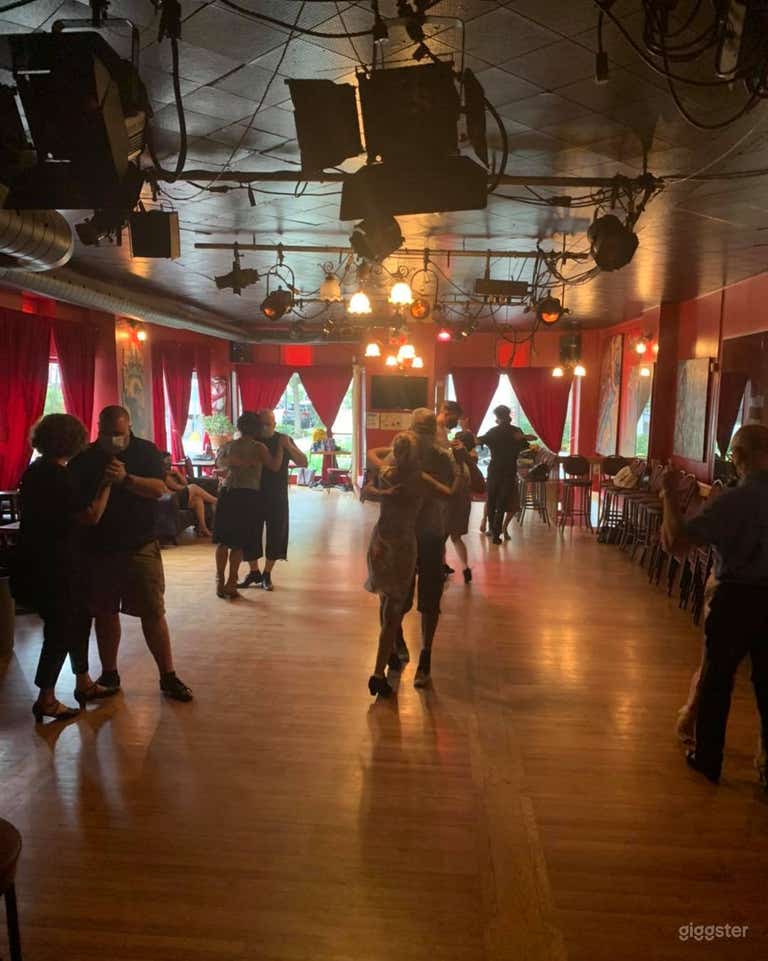  SKETCH ROOM (Large Dance Studio) 