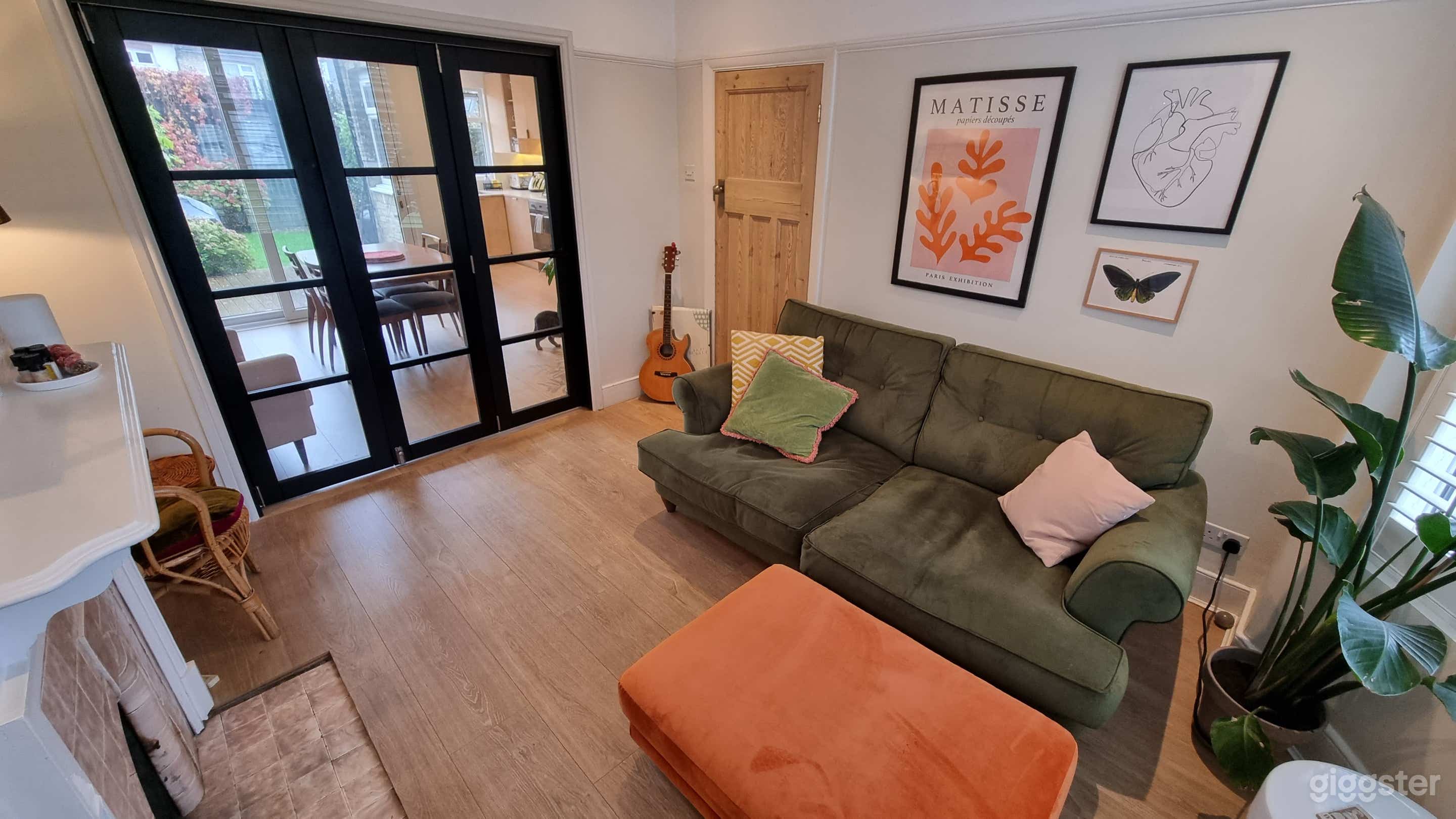 Modern Bright Family Home, East London Photo 4