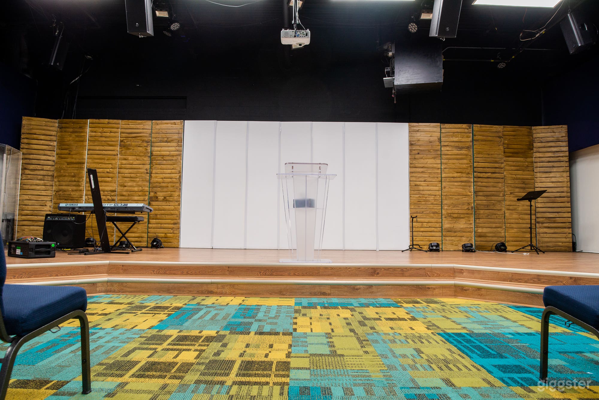 Church Space to rent Photo 1